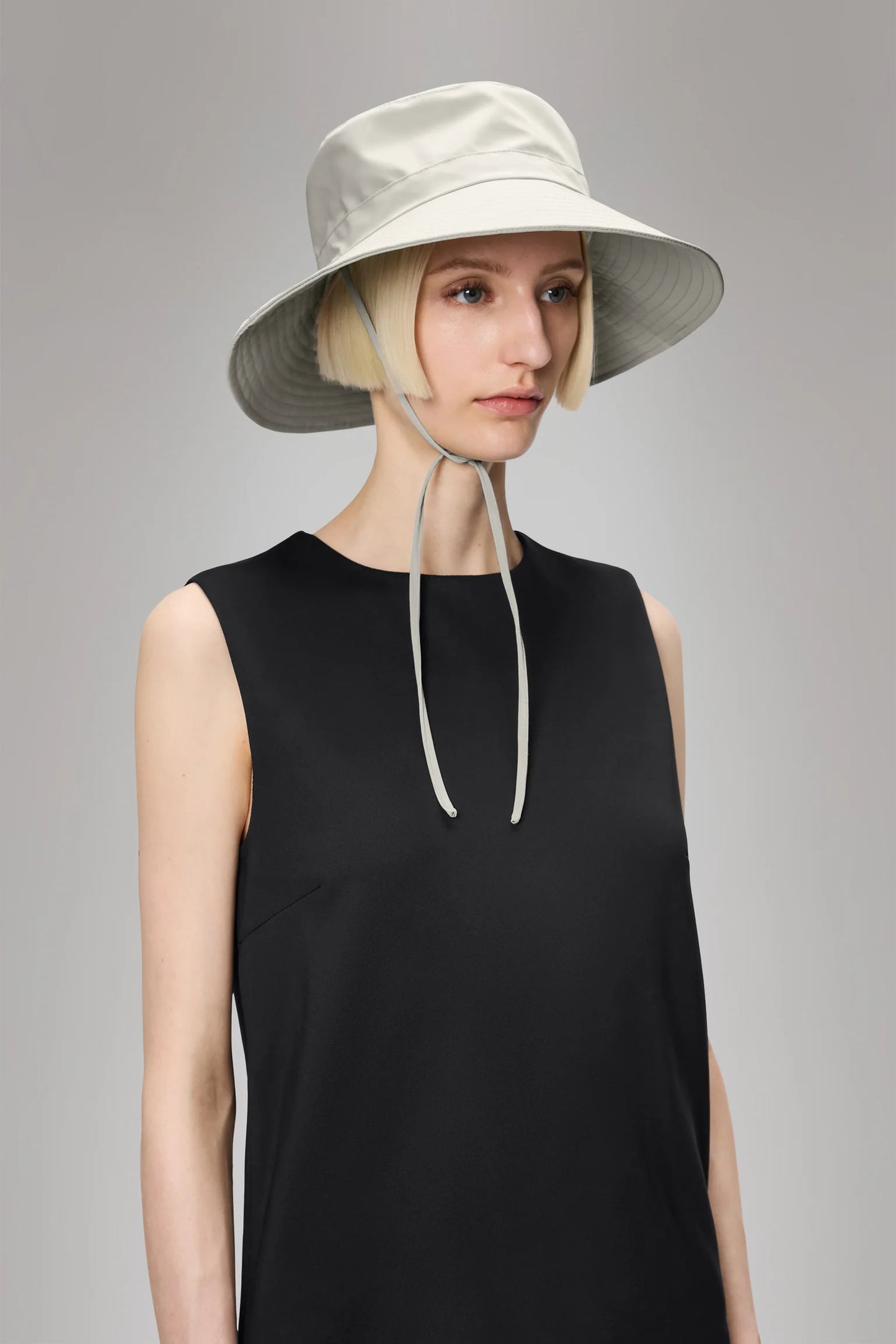 RA20030 - CAPPELLO - RAINS